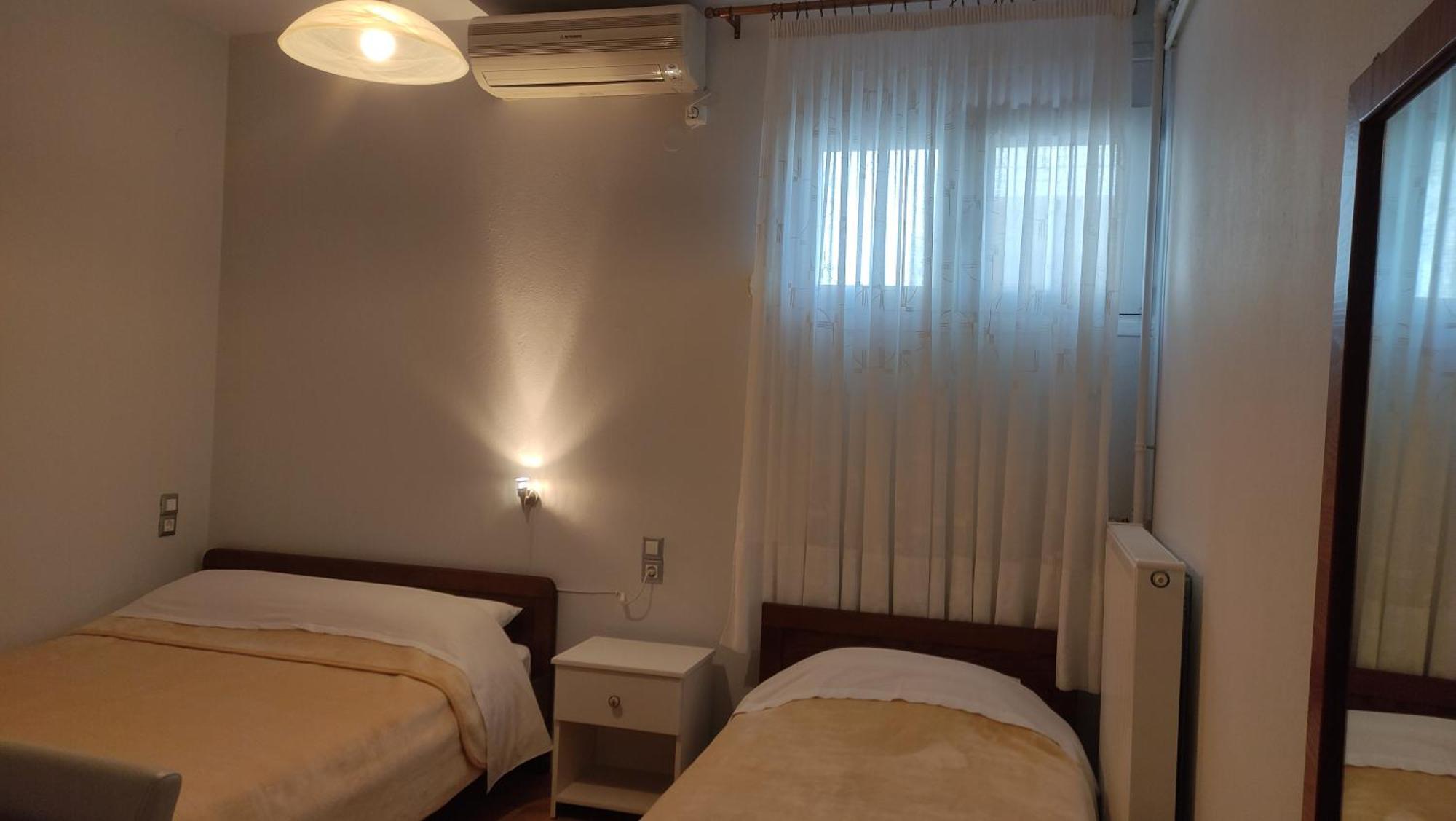 Eleni'S Rooms Ioannina Buitenkant foto