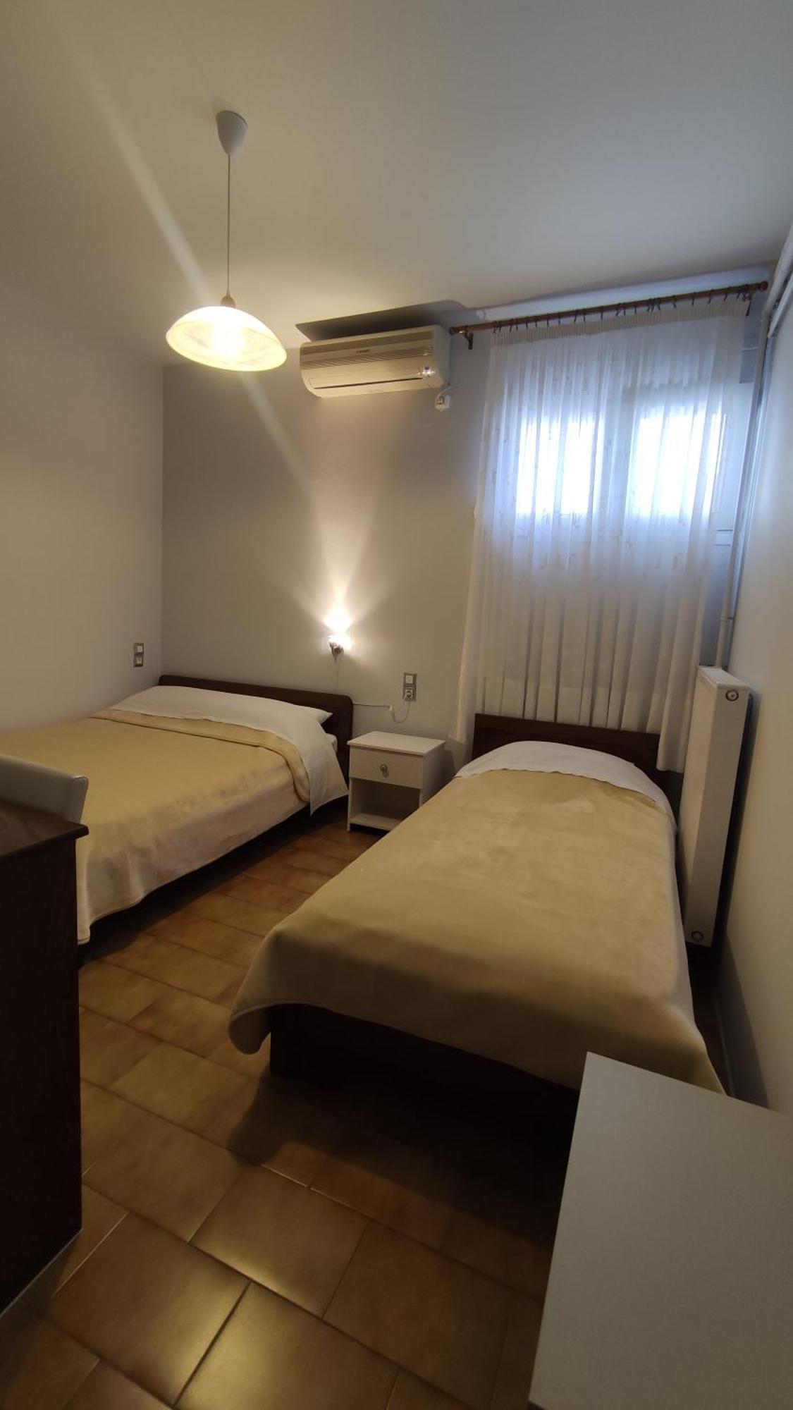 Eleni'S Rooms Ioannina Buitenkant foto
